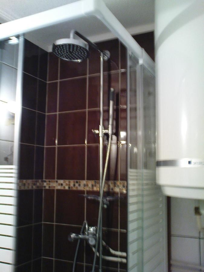 Duplex Station Apartment อัลโลส ภายนอก รูปภาพ